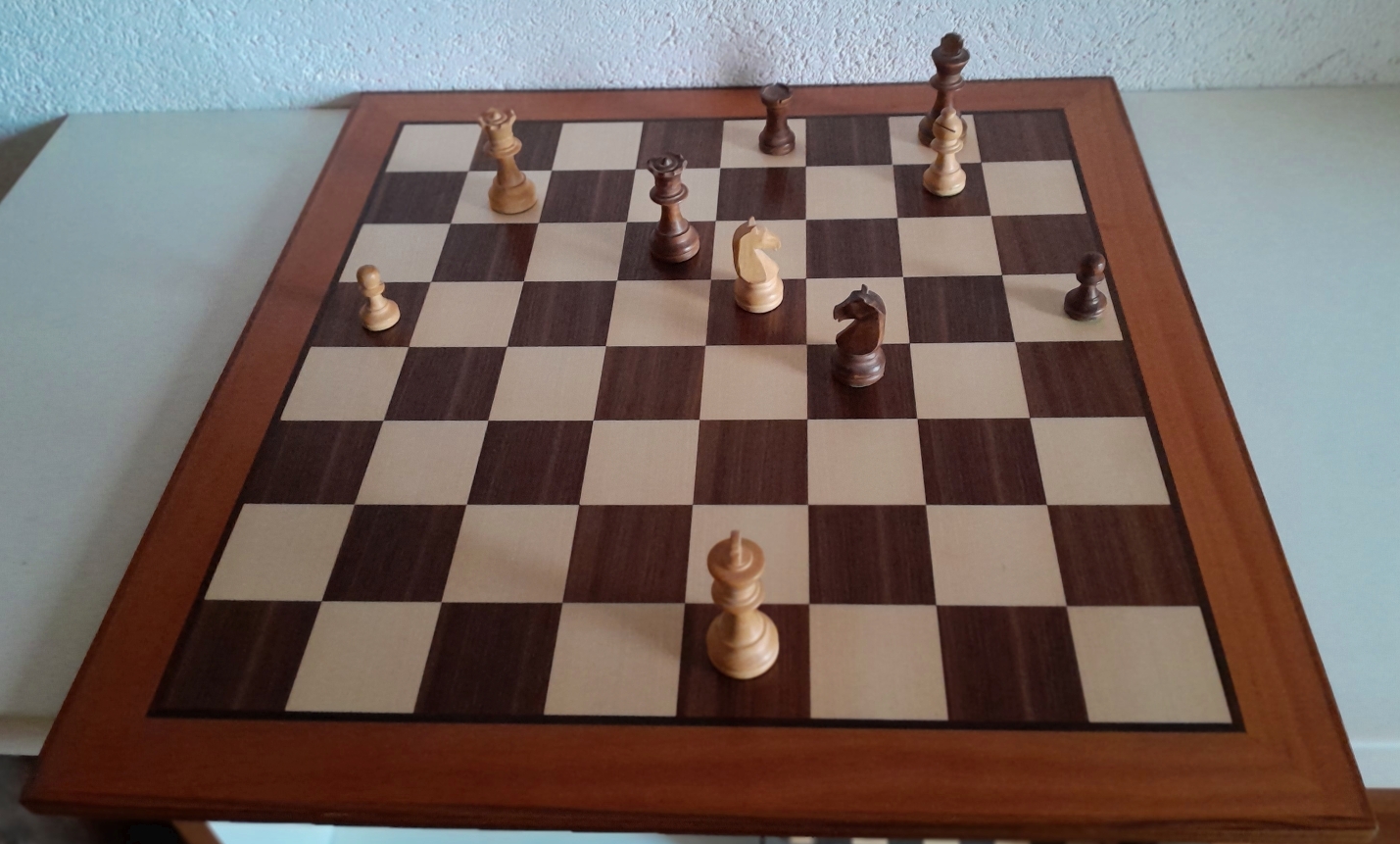 schachbrett in ahorn_nuss