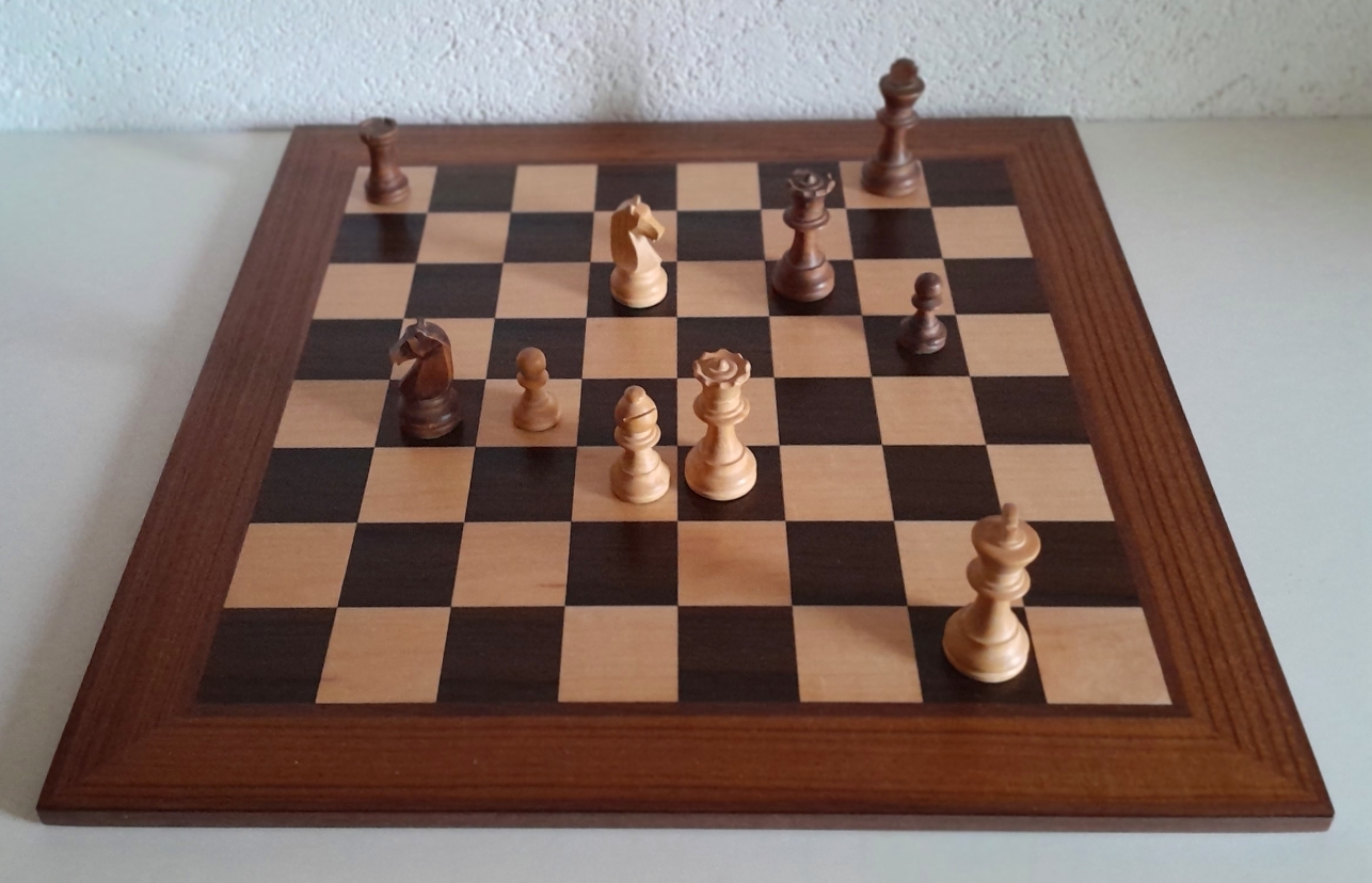 schachbrett in ahorn_nuss